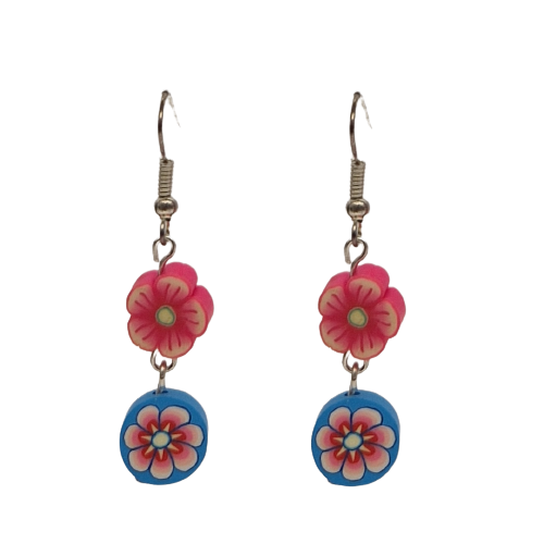 Oorbellen met roze en blauwe fimo bloemen