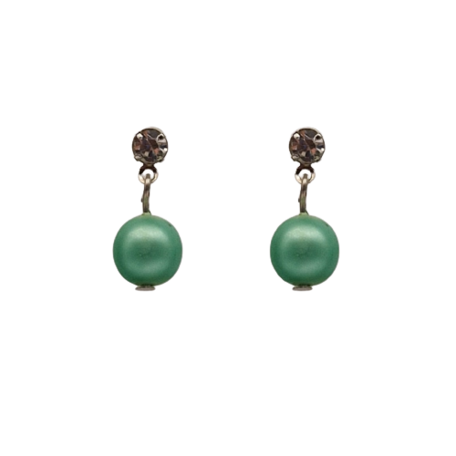 Oorbellen met groene parel