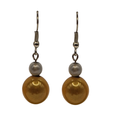 Oorbellen met gele parel en klein wit pareltje