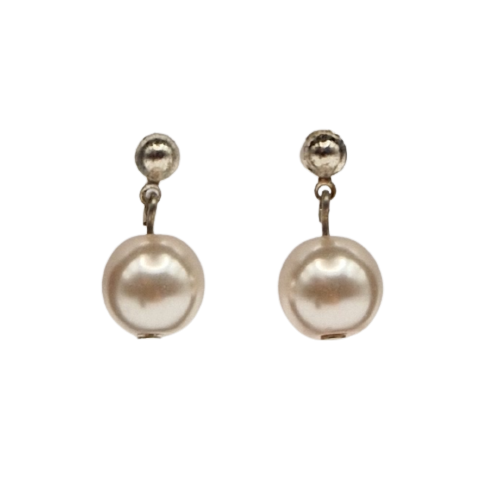 Oorbellen met witte parel