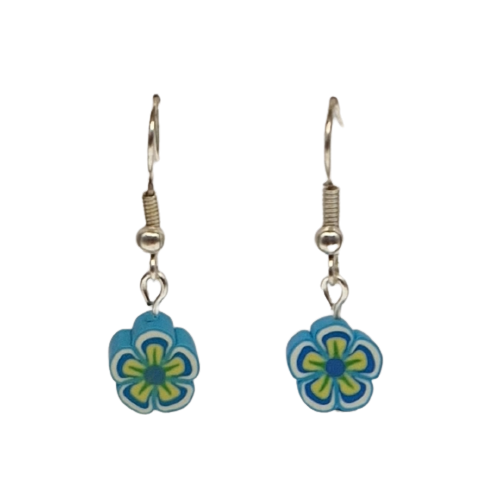 Oorbellen met blauwe bloemen in fimo