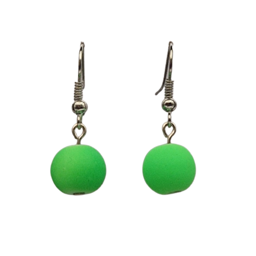 Oorbellen met fluogroene parel